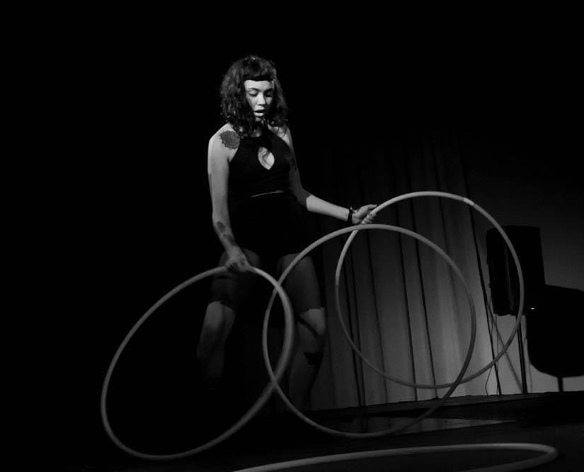 Hoop dance Berlin